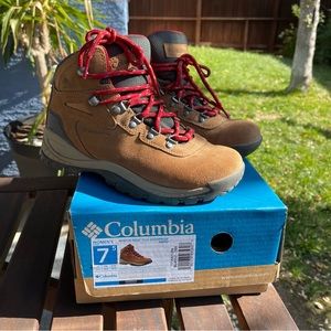 🥾 COLUMBIA Hiking Boots 🥾